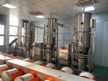 多台沸（fèi）騰製粒（lì）幹燥機客戶現（xiàn）場